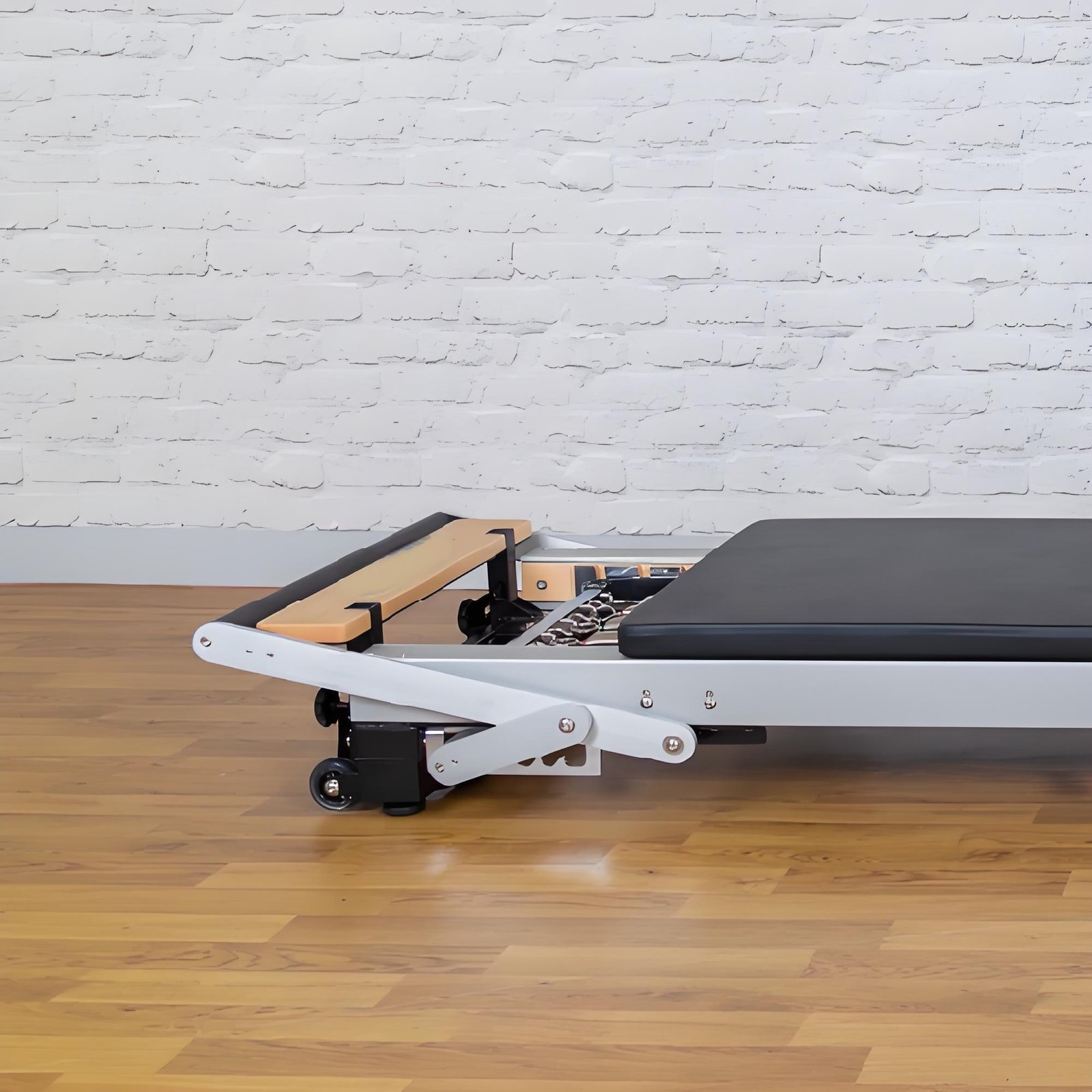 C8-S Pro Pilates Reformer D-10 C8-S Pro Pilates Reformer D-10