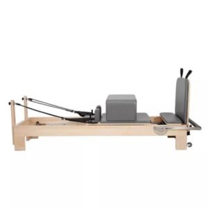 Maple Pilates Reformer For Pilates studios Comfortable and breathable leather